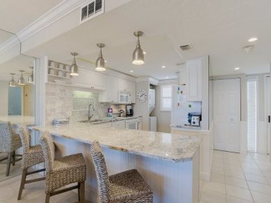 BEACHSIDE WITH GULF VIEWS SIESTA KEY BEACHSIDE WITH GULF VIEWS SIESTA KEY